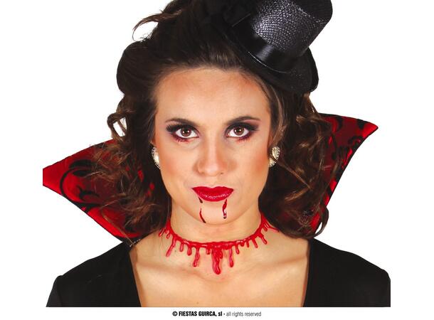 Kuttet hals - Blod 1 halskjede i latex 