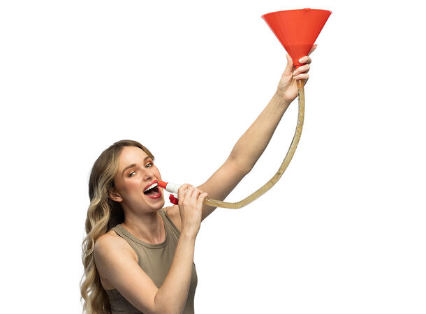 Drikkelek - Øltrakt Innhold - Trakt og slange med stoppekran 