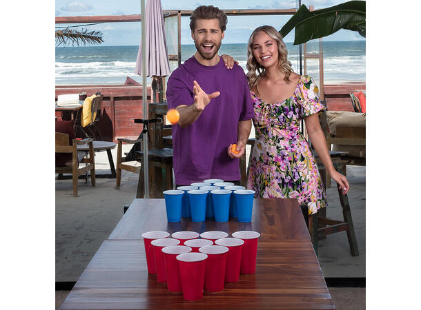 Drikkelek - Beer pong Innhold 22 plastglass, 4 baller 