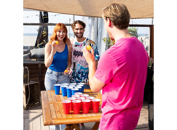 Drikkelek - Beer pong Innhold 22 plastglass, 4 baller