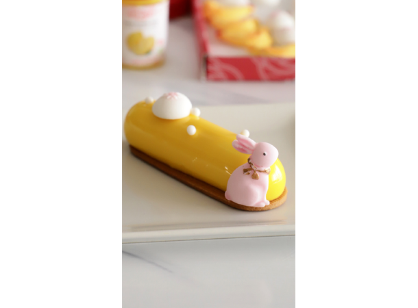 Påskeharer - 5 farger ass 24 stk Spiselig kakepynt av sukker - 4cm 