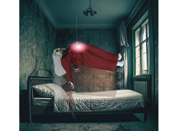 Skrekkfigur - Svevende død kvinne 1 Figur m/lyd/lys/begegelse - 70cm 